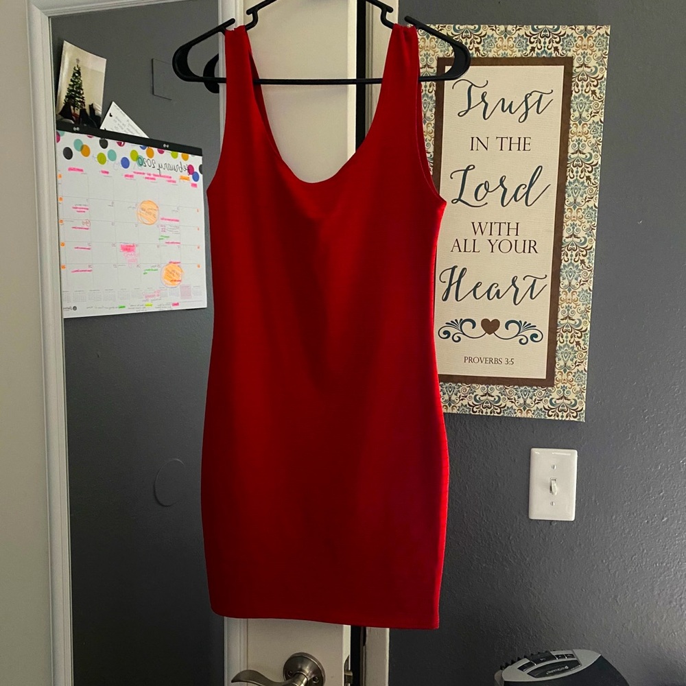 Dress - Picture 3 of 3